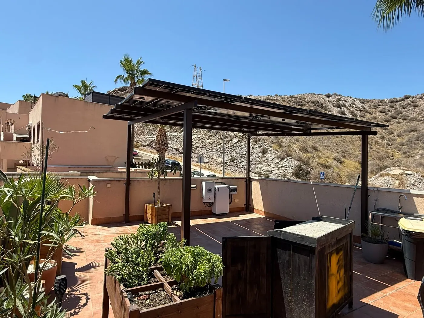 Von A Todo Sol installierte Solarpergola