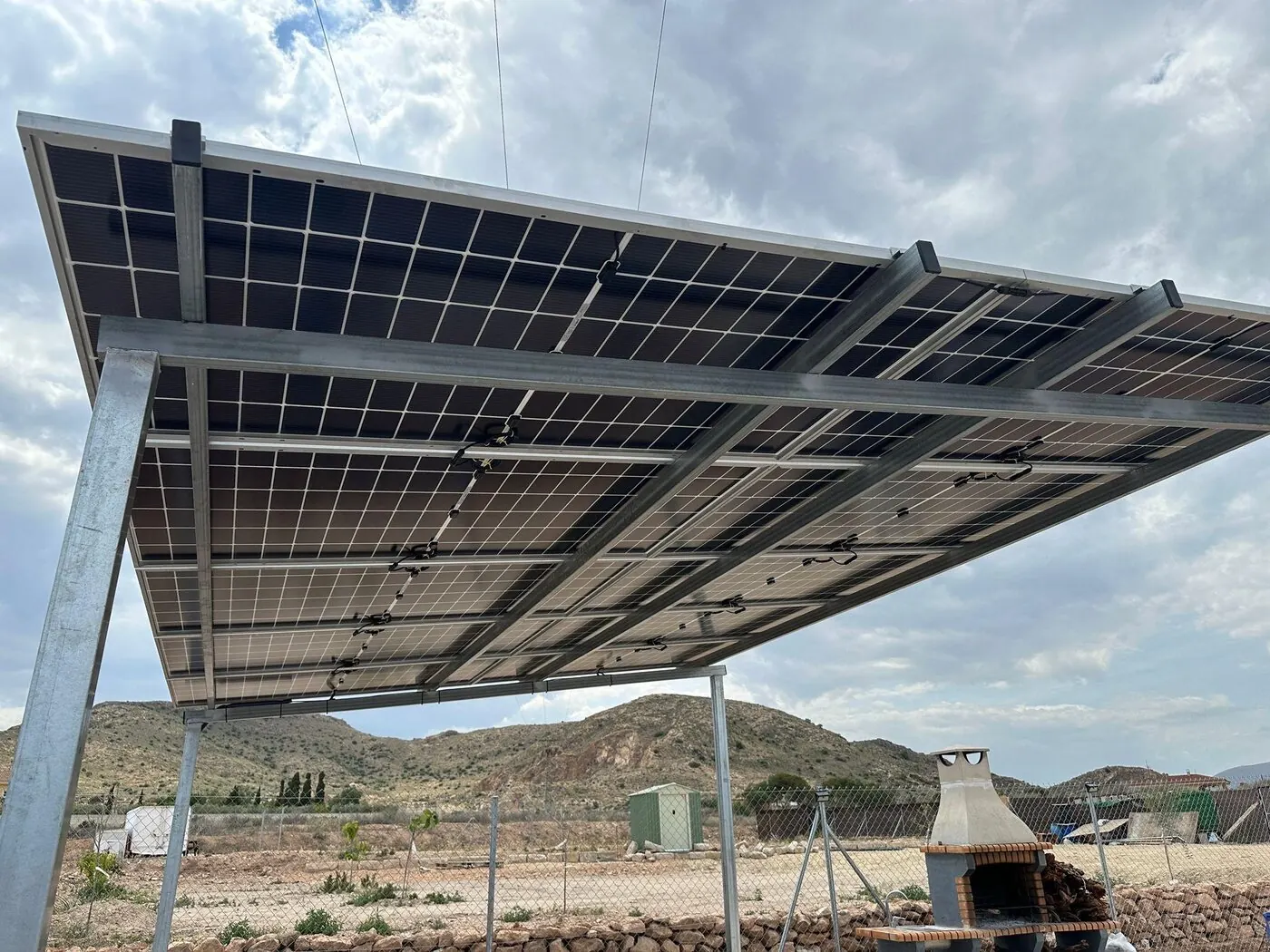 Von A Todo Sol installierte Solarpergola