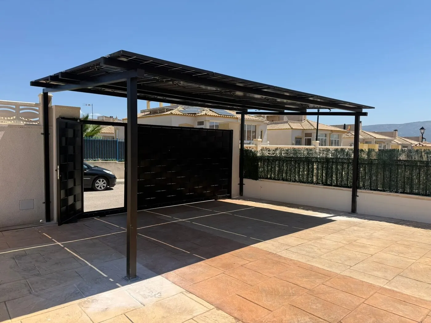 Von A Todo Sol installierte Solarpergola