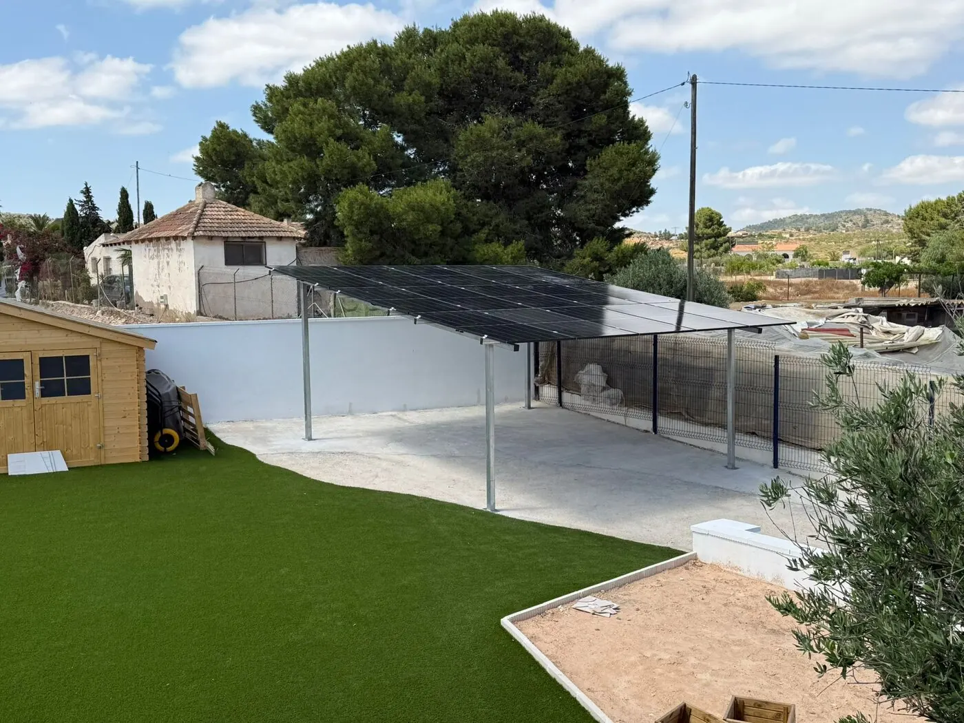 Von A Todo Sol installierte Solarpergola