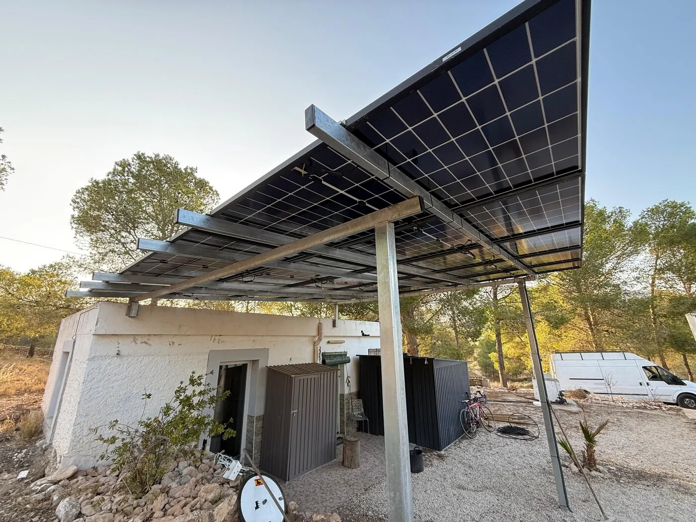 Von A Todo Sol installierte Solarpergola