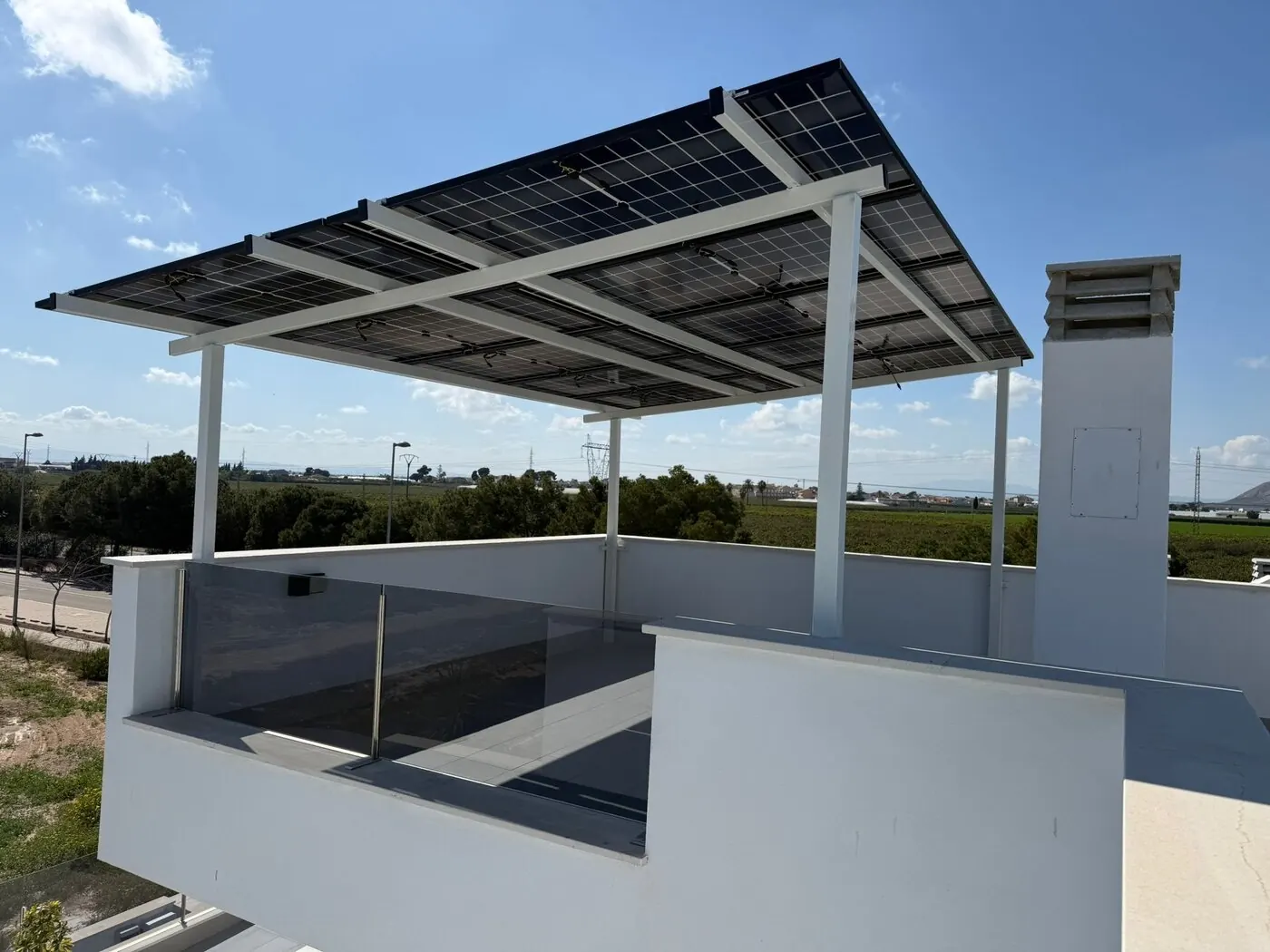 Von A Todo Sol installierte Solarpergola